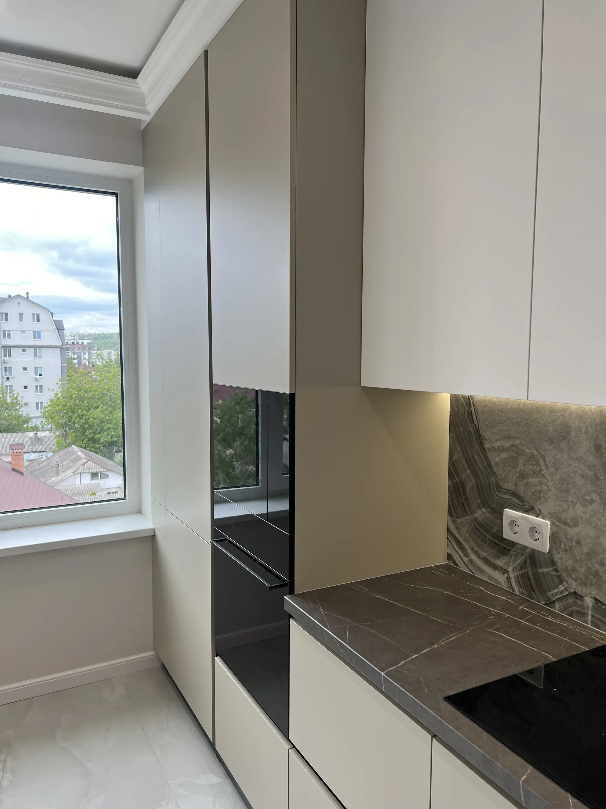 Bucătărie în formă de L – 6.38m