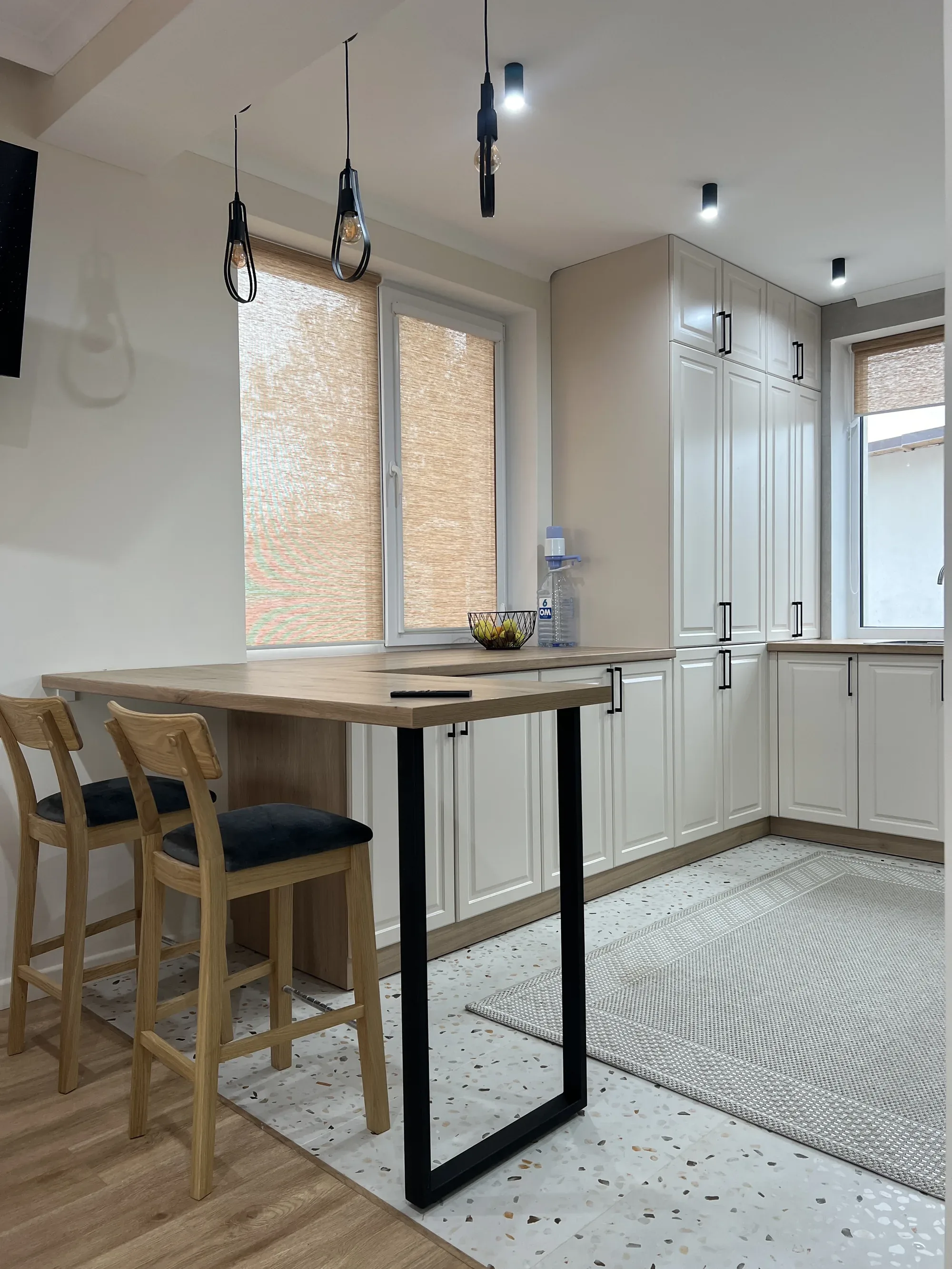 Bucătărie în formă de U – 10.2m.l