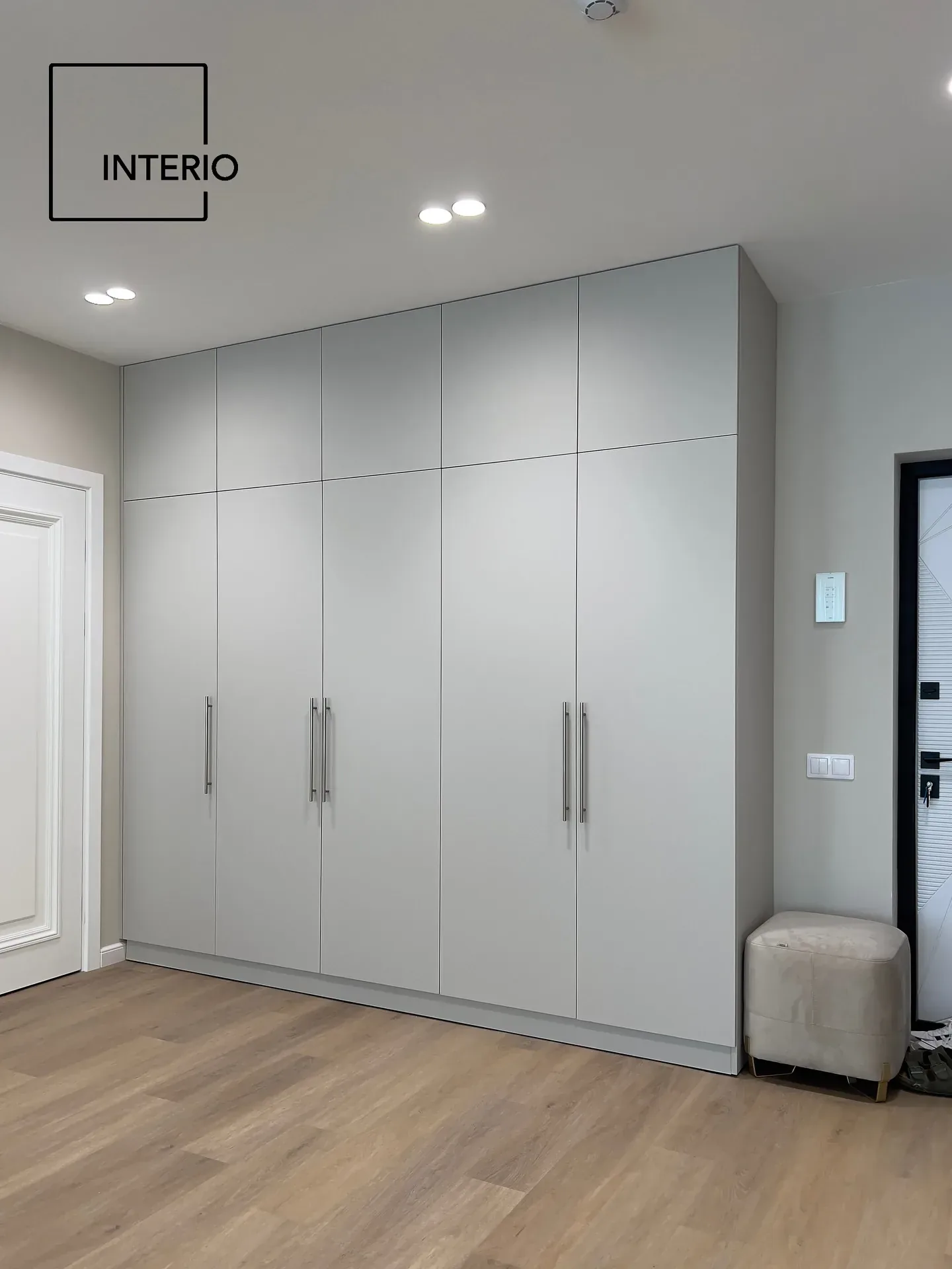 Dulap din AGT